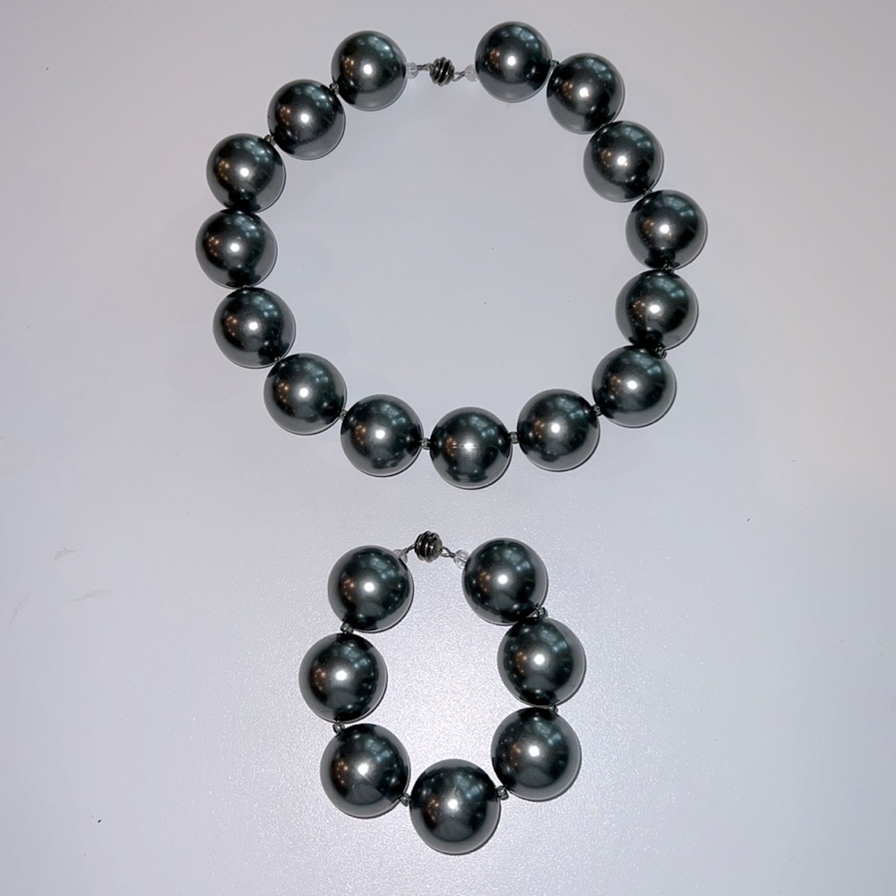 Hot Girl Pearls